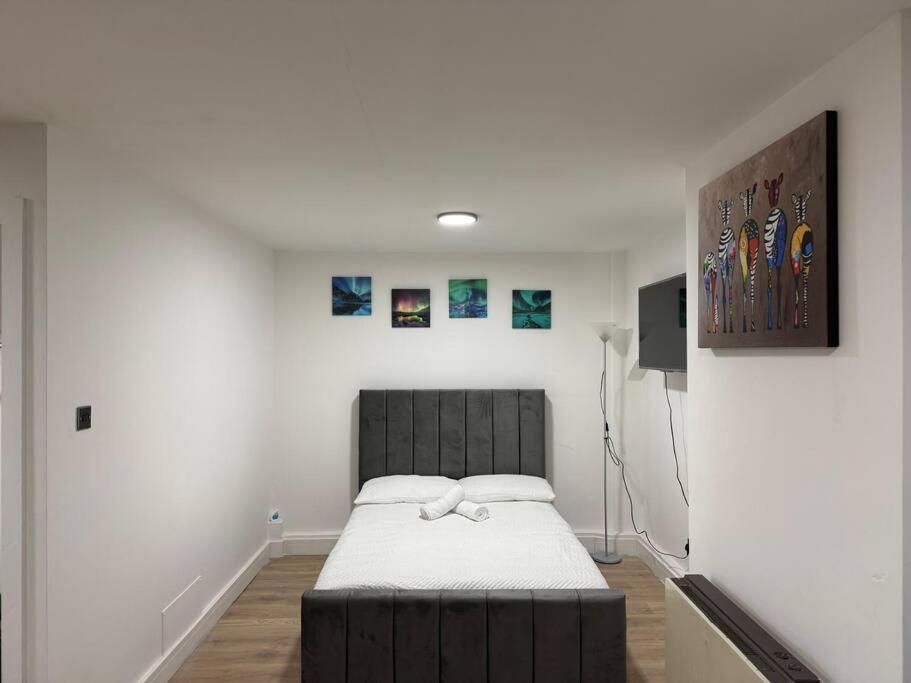 Modern 1 Bedroom - 5 Min Walk From Princess Street Eb1 Эдинбург Экстерьер фото