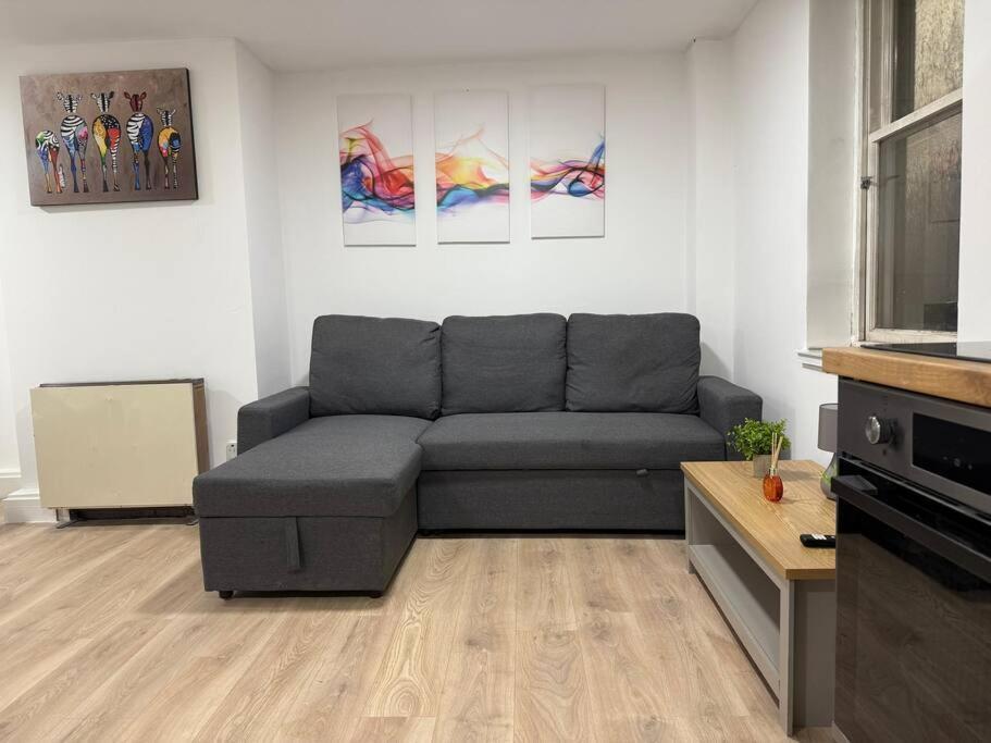 Modern 1 Bedroom - 5 Min Walk From Princess Street Eb1 Эдинбург Экстерьер фото