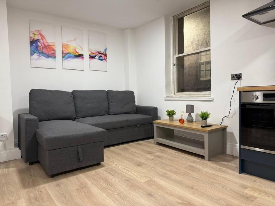 Modern 1 Bedroom - 5 Min Walk From Princess Street Eb1 Эдинбург Экстерьер фото